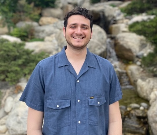 headshot of Kayvon Moshiri